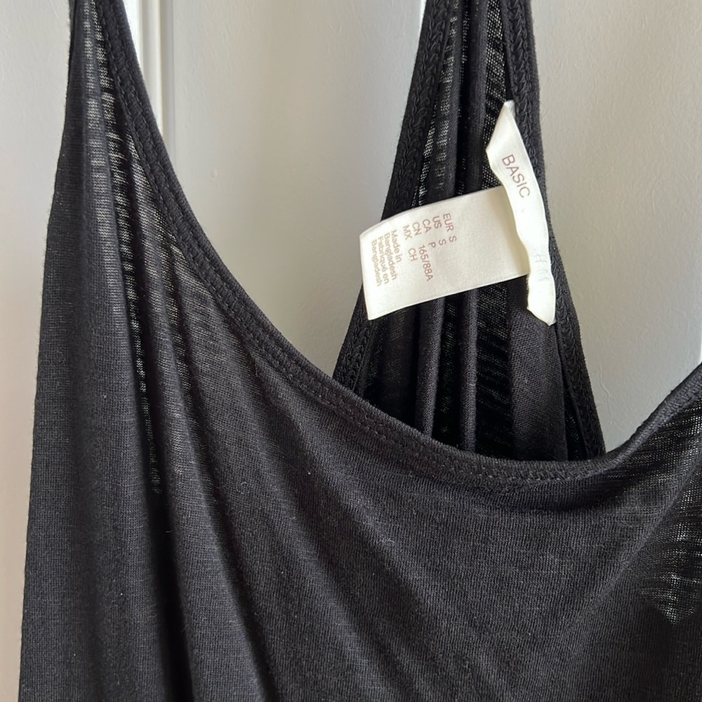 NWOT H&M Basic Black Top - Picture 3 of 5